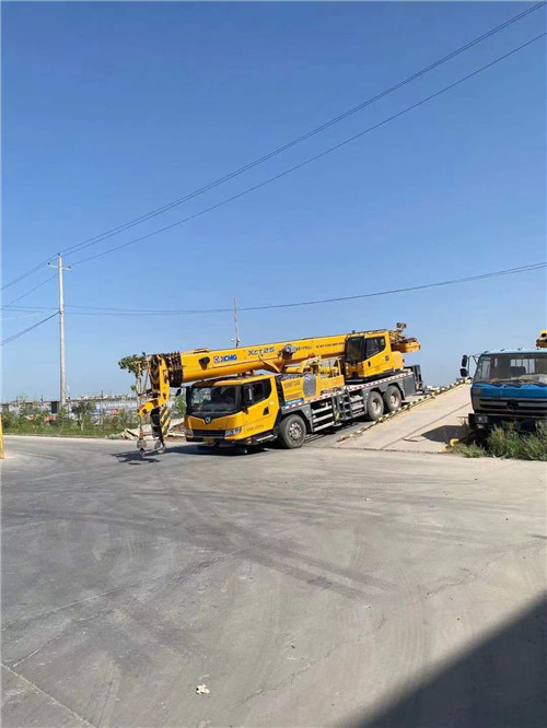 新兴区吊车作业时，可能会产生哪些额外收费项目？